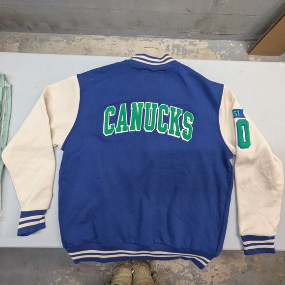 Official NHL Vancouver CANUCKS Varsity Jacket XL old time hockey sweater - Picture 1 of 10